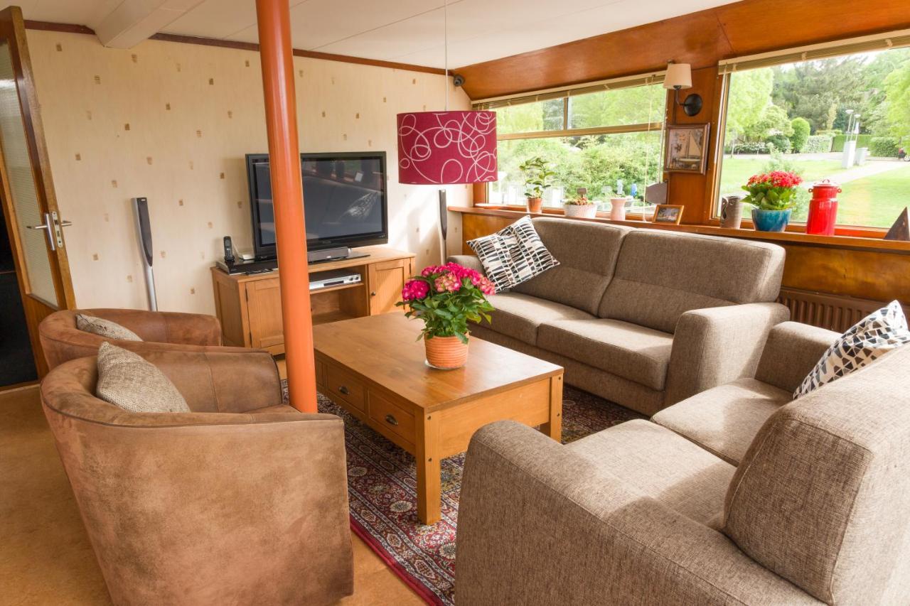 De Logeerboot Dordrecht Bed & Breakfast ภายนอก รูปภาพ