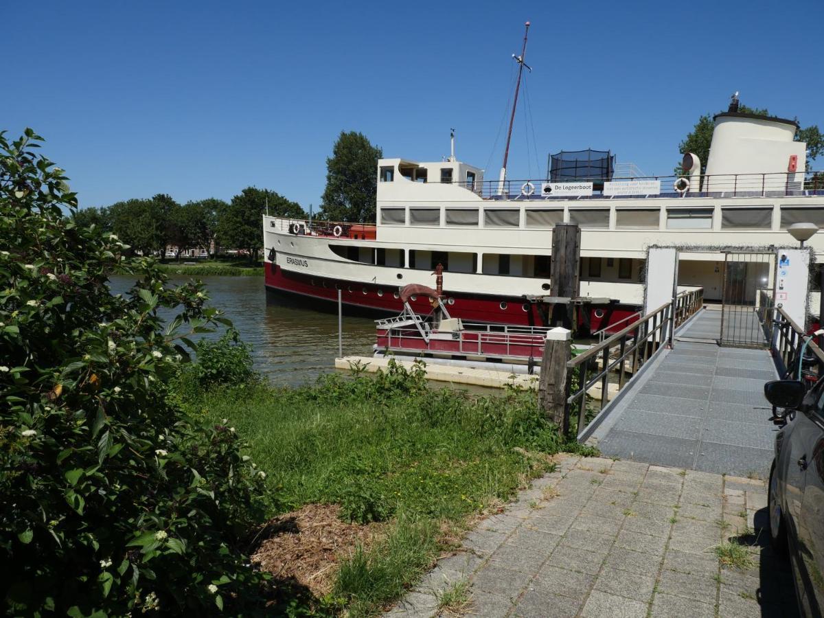De Logeerboot Dordrecht Bed & Breakfast ภายนอก รูปภาพ