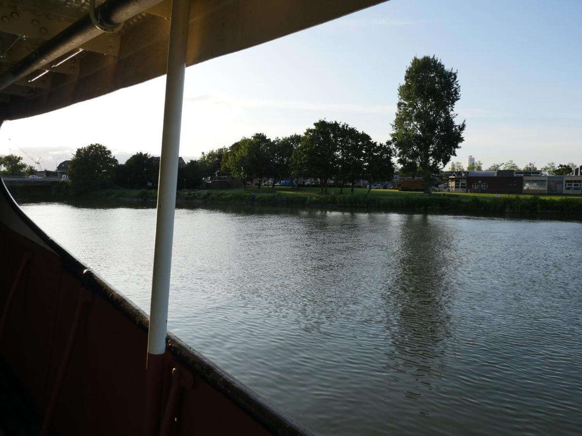 De Logeerboot Dordrecht Bed & Breakfast ภายนอก รูปภาพ