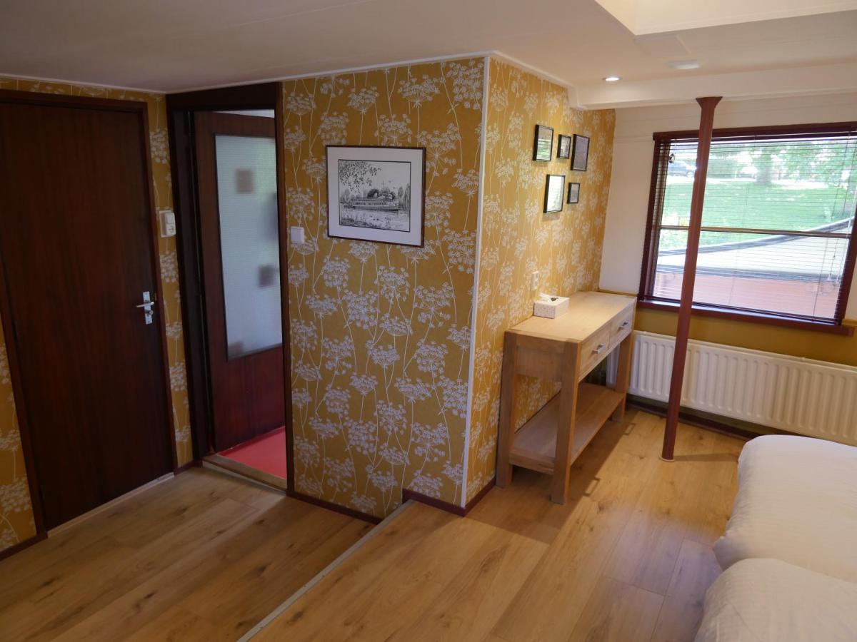 De Logeerboot Dordrecht Bed & Breakfast ภายนอก รูปภาพ