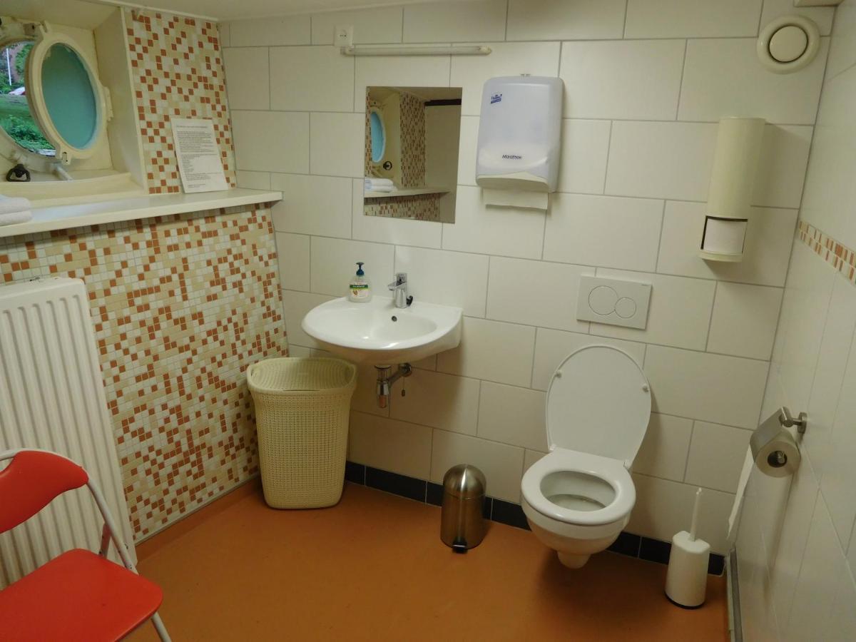 De Logeerboot Dordrecht Bed & Breakfast ภายนอก รูปภาพ