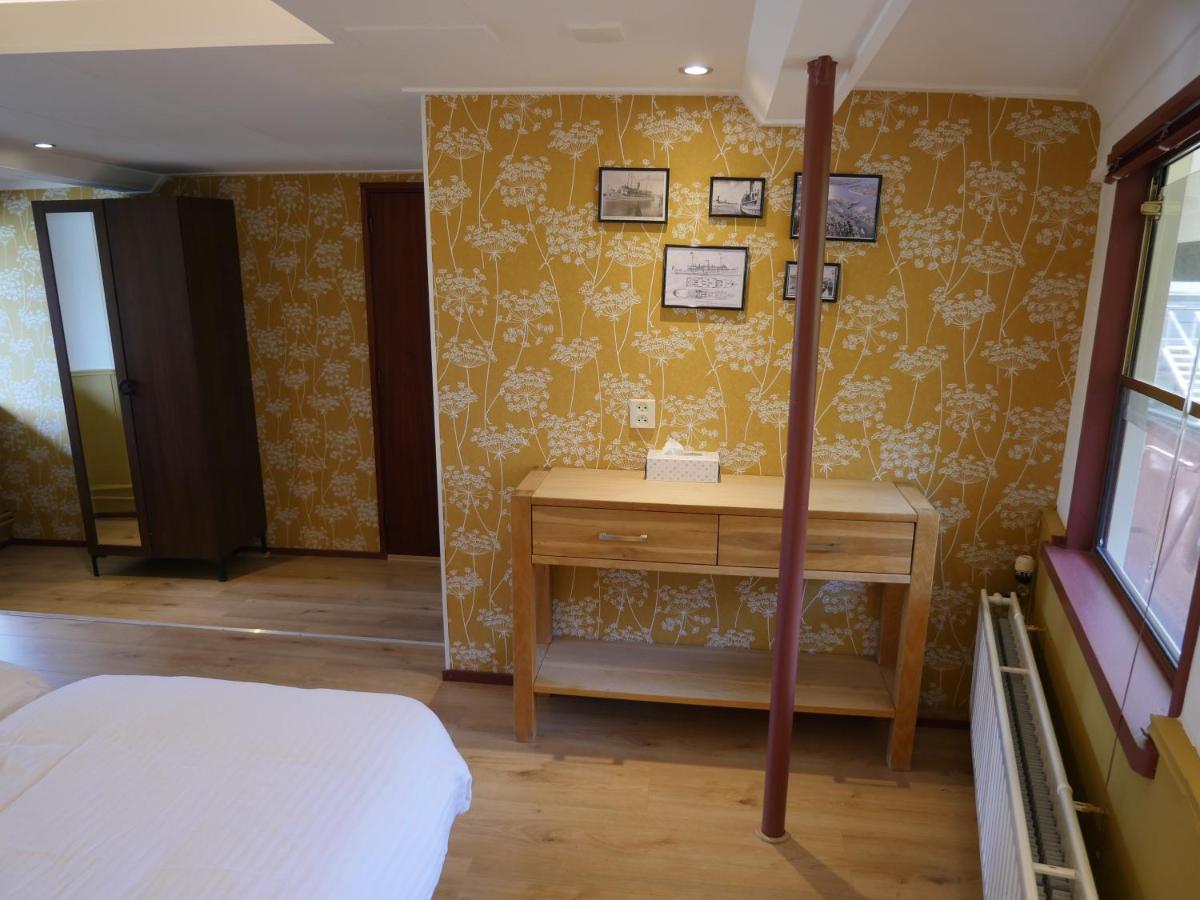 De Logeerboot Dordrecht Bed & Breakfast ภายนอก รูปภาพ