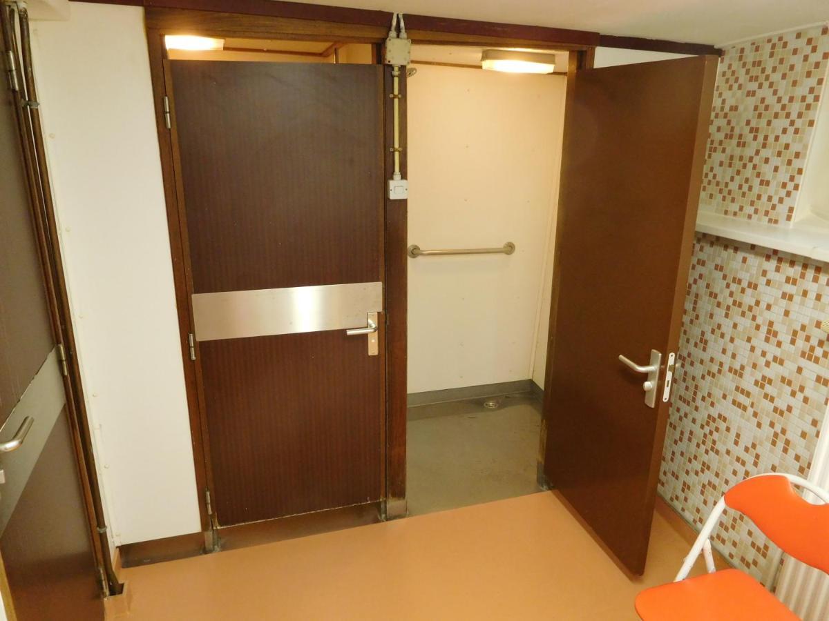 De Logeerboot Dordrecht Bed & Breakfast ภายนอก รูปภาพ